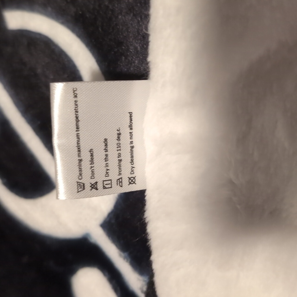 A Perfect Circle APC band merch tour promo Blanket throw fuzz warm Rock Outsider - Picture 4 of 4